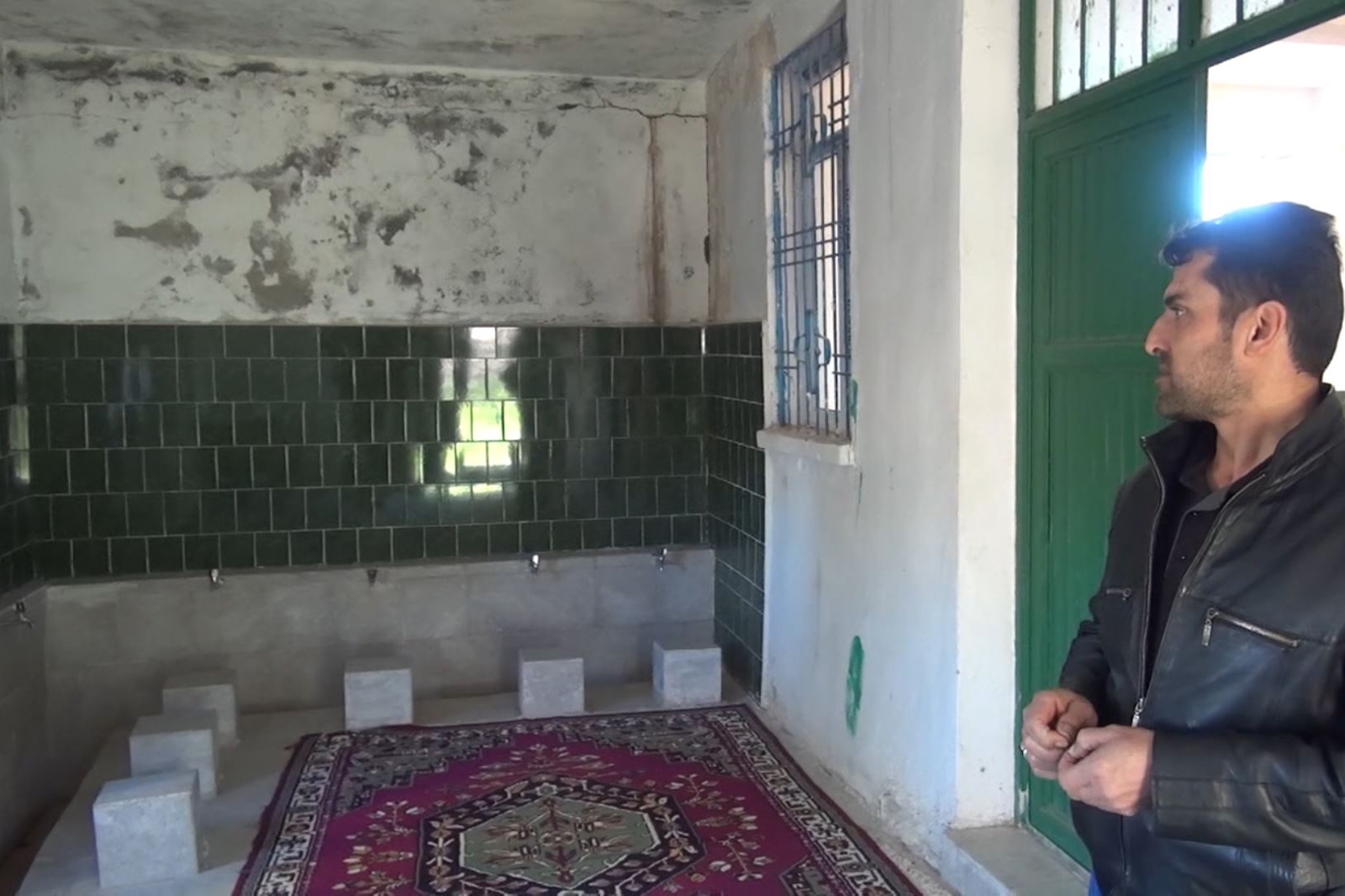 Mehmet Şimşek’in köyündeki caminin hali içler acısı